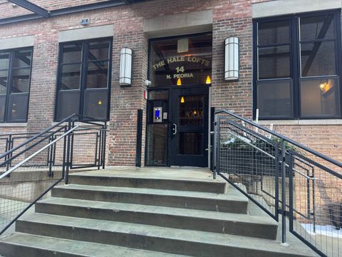14 N Peoria Street 4F Chicago IL 60607