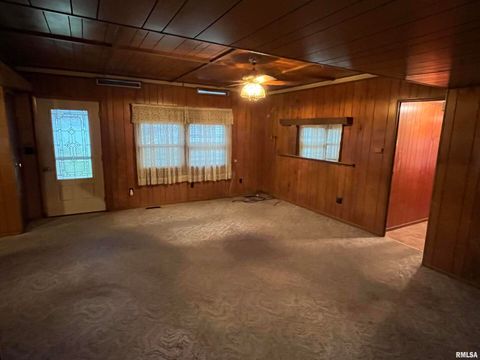 Tiny photo for 1000 DOVER Street, Centralia, IL 62801 (MLS # EB460523)