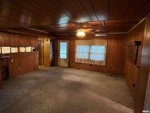 Tiny photo for 1000 DOVER Street, Centralia, IL 62801 (MLS # EB460523)