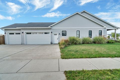 Tiny photo for 801 W Daisy Place, Coal City, IL 60416 (MLS # 12483225)