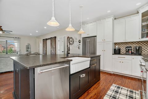 Tiny photo for 801 W Daisy Place, Coal City, IL 60416 (MLS # 12483225)