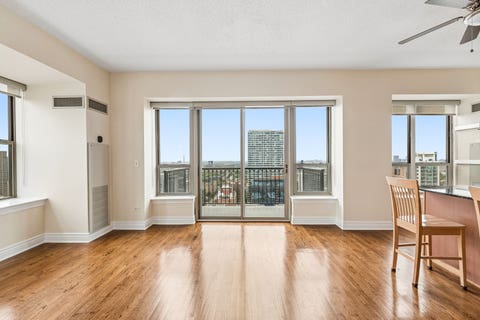 Tiny photo for 1717 S PRAIRIE Avenue #2206, Chicago, IL 60616 (MLS # 12684222)