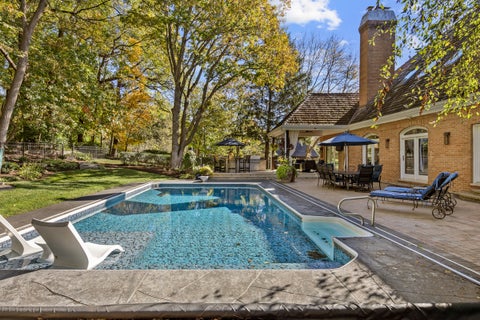 Tiny photo for 602 Fox Glen Drive, St. Charles, IL 60174 (MLS # 12786555)