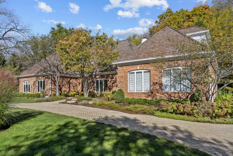 Tiny photo for 602 Fox Glen Drive, St. Charles, IL 60174 (MLS # 12786555)