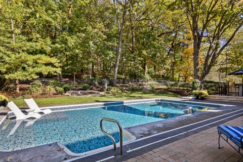 Tiny photo for 602 Fox Glen Drive, St. Charles, IL 60174 (MLS # 12786555)