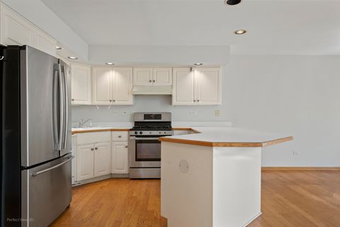 Tiny photo for 11127 Shenandoah Drive, Orland Park, IL 60467 (MLS # 12586977)