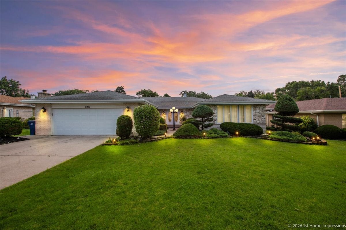 9213 S 83rd Court