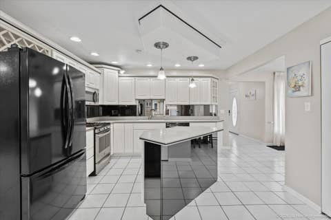 Tiny photo for 9213 S 83rd Court, Hickory Hills, IL 60457 (MLS # 12724332)