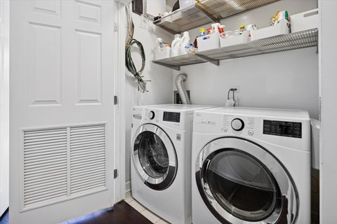 Tiny photo for 1550 N Bell Avenue #2B, Chicago, IL 60647 (MLS # 12564104)