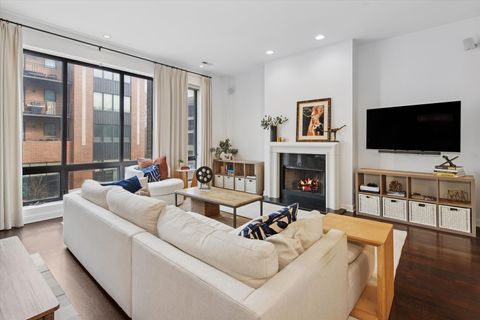 Tiny photo for 1550 N Bell Avenue #2B, Chicago, IL 60647 (MLS # 12564104)