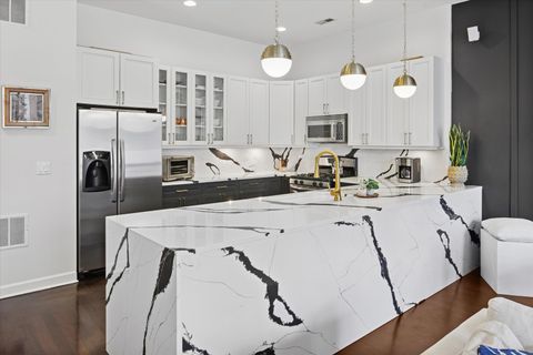 Tiny photo for 1550 N Bell Avenue #2B, Chicago, IL 60647 (MLS # 12564104)