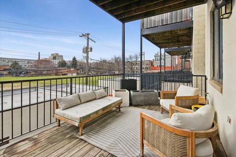 Tiny photo for 1550 N Bell Avenue #2B, Chicago, IL 60647 (MLS # 12564104)