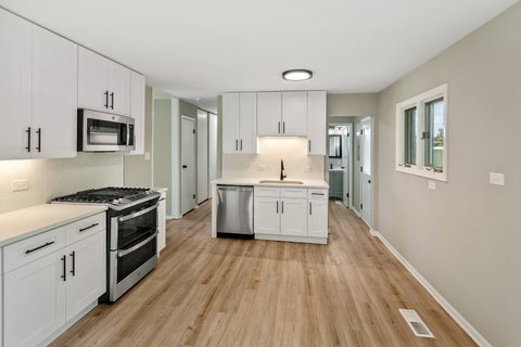 Tiny photo for 16400 Sherwood Drive, Orland Park, IL 60462 (MLS # 12743233)