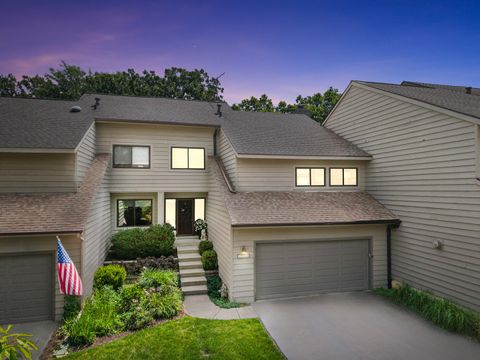Photo of 1541 Kirkwood Drive, Geneva, IL 60134 (MLS # 12391210)