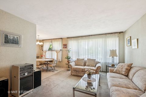 Tiny photo for 4143 W Devon Avenue, Chicago, IL 60646 (MLS # 12478786)