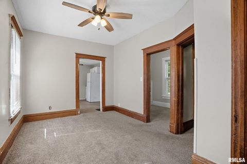 Tiny photo for 1222 PERSHING Avenue, Davenport, IA 52803 (MLS # QC4267866)