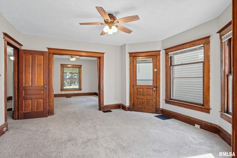 Tiny photo for 1222 PERSHING Avenue, Davenport, IA 52803 (MLS # QC4267866)