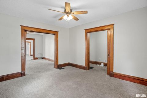 Tiny photo for 1222 PERSHING Avenue, Davenport, IA 52803 (MLS # QC4267866)