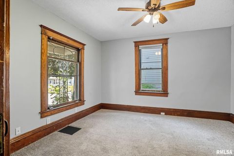 Tiny photo for 1222 PERSHING Avenue, Davenport, IA 52803 (MLS # QC4267866)