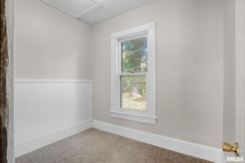 Tiny photo for 1222 PERSHING Avenue, Davenport, IA 52803 (MLS # QC4267866)