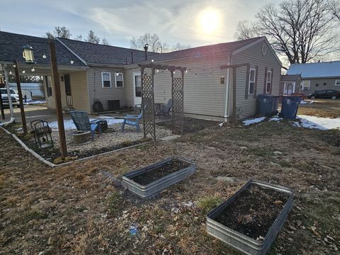 Tiny photo for 820 Airport Road, Mt Vernon, IL 62864 (MLS # 12569625)