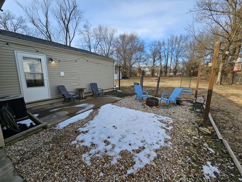 Tiny photo for 820 Airport Road, Mt Vernon, IL 62864 (MLS # 12569625)