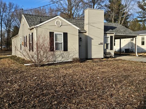 Tiny photo for 820 Airport Road, Mt Vernon, IL 62864 (MLS # 12569625)