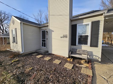 Tiny photo for 820 Airport Road, Mt Vernon, IL 62864 (MLS # 12569625)