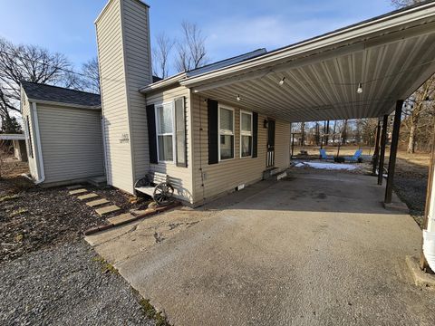 Tiny photo for 820 Airport Road, Mt Vernon, IL 62864 (MLS # 12569625)