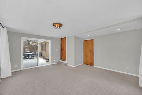 Tiny photo for 1129 N Cumberland Circle, McHenry, IL 60050 (MLS # 12596208)