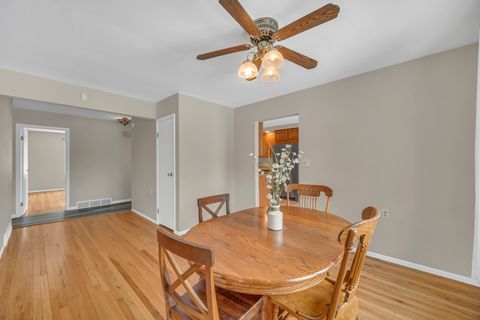Tiny photo for 1129 N Cumberland Circle, McHenry, IL 60050 (MLS # 12596208)
