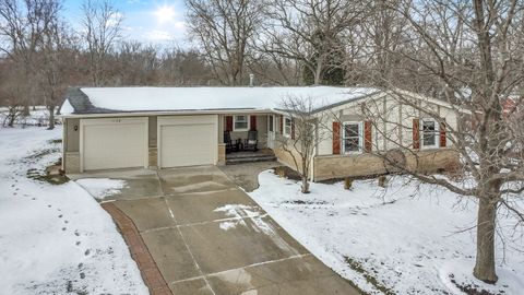 Tiny photo for 1129 N Cumberland Circle, McHenry, IL 60050 (MLS # 12596208)