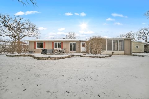 Tiny photo for 1129 N Cumberland Circle, McHenry, IL 60050 (MLS # 12596208)