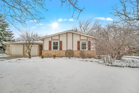 Tiny photo for 1129 N Cumberland Circle, McHenry, IL 60050 (MLS # 12596208)