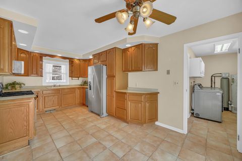 Tiny photo for 1129 N Cumberland Circle, McHenry, IL 60050 (MLS # 12596208)