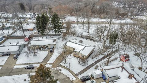 Tiny photo for 1129 N Cumberland Circle, McHenry, IL 60050 (MLS # 12596208)