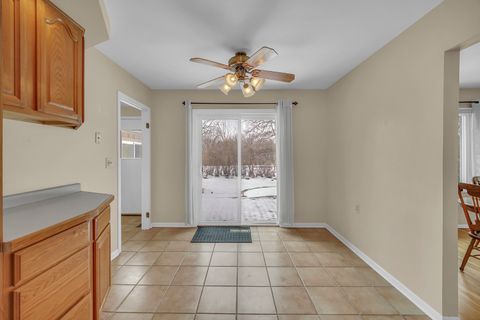 Tiny photo for 1129 N Cumberland Circle, McHenry, IL 60050 (MLS # 12596208)