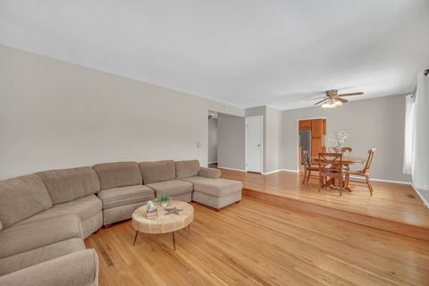 Tiny photo for 1129 N Cumberland Circle, McHenry, IL 60050 (MLS # 12596208)