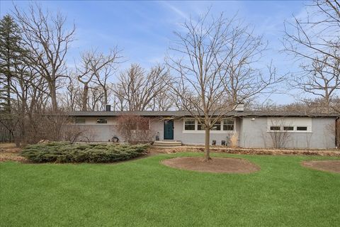 Photo of 2640 FOREST GLEN Trail, Riverwoods, IL 60015 (MLS # 12569993)