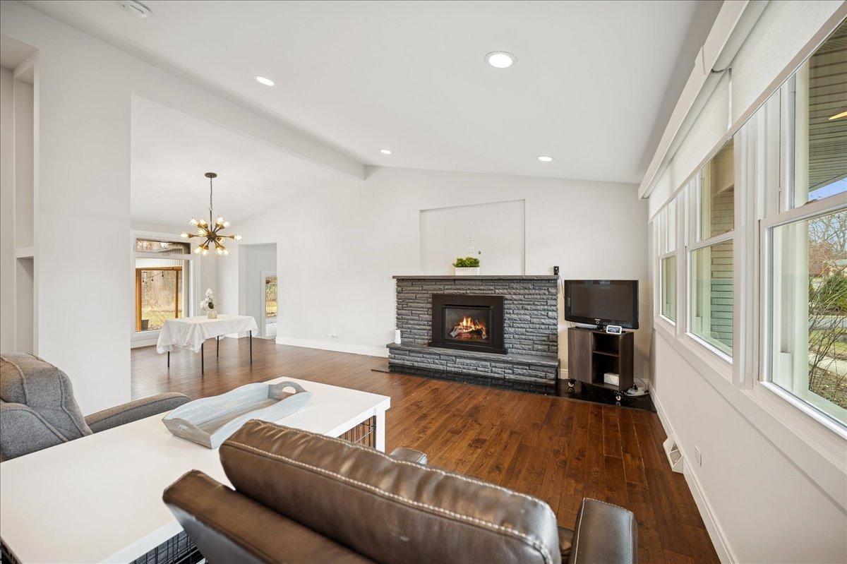 2640 FOREST GLEN Trail