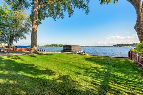 Tiny photo for 27771 W Lake Shore Drive, Spring Grove, IL 60081 (MLS # 12564421)