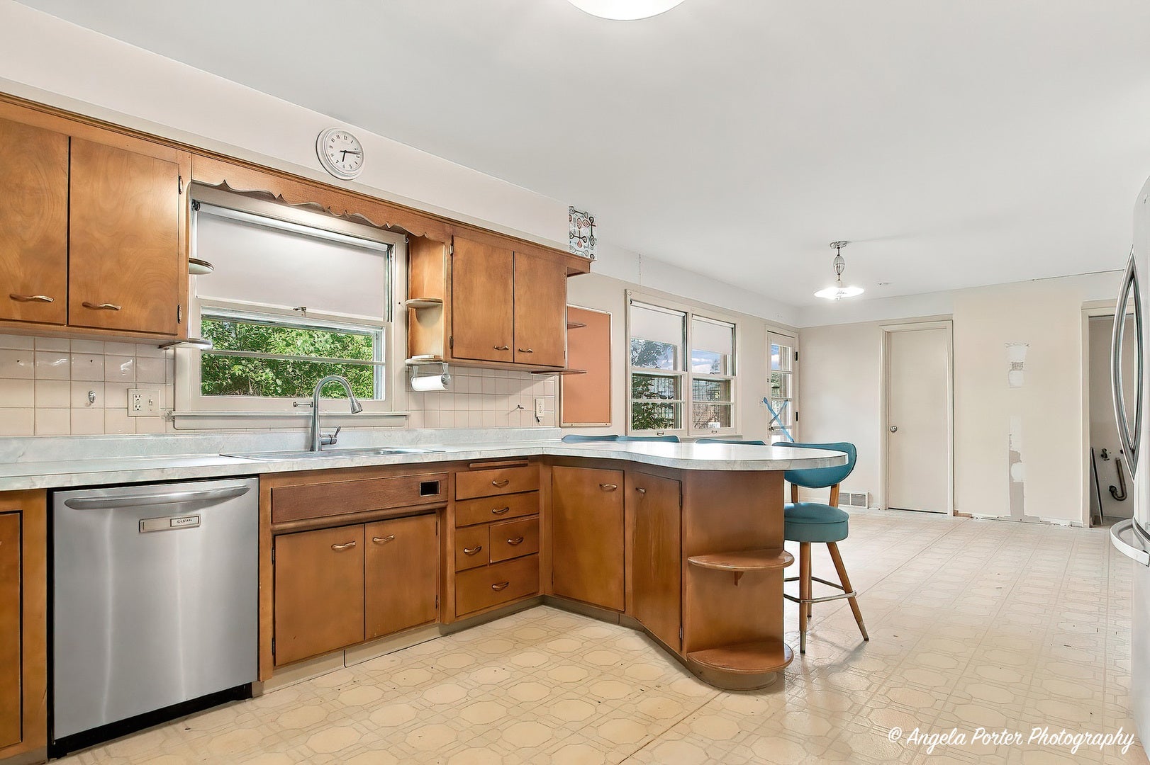 315 N Timothy Lane