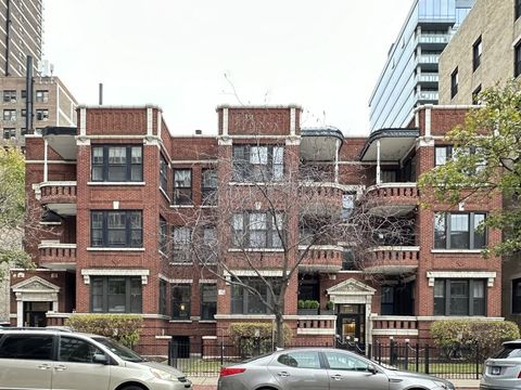 439 W Melrose Street 3C Chicago IL 60657