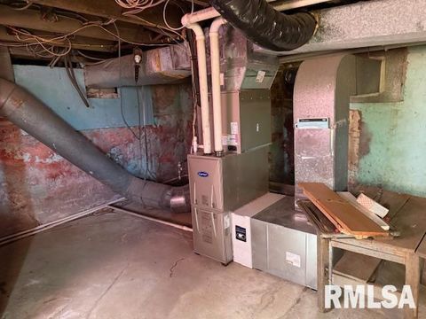 Tiny photo for 121 N 9TH Street, Herrin, IL 62948 (MLS # EB460470)