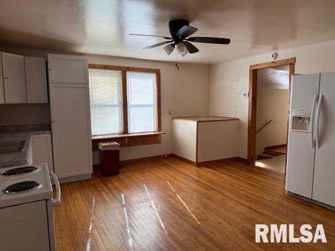 Tiny photo for 121 N 9TH Street, Herrin, IL 62948 (MLS # EB460470)