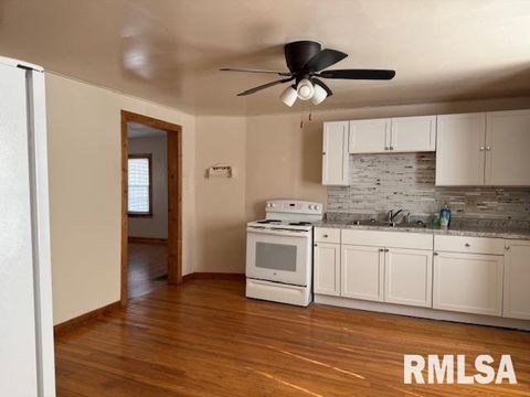 Tiny photo for 121 N 9TH Street, Herrin, IL 62948 (MLS # EB460470)