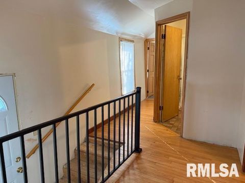 Tiny photo for 121 N 9TH Street, Herrin, IL 62948 (MLS # EB460470)