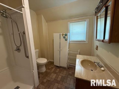 Tiny photo for 121 N 9TH Street, Herrin, IL 62948 (MLS # EB460470)