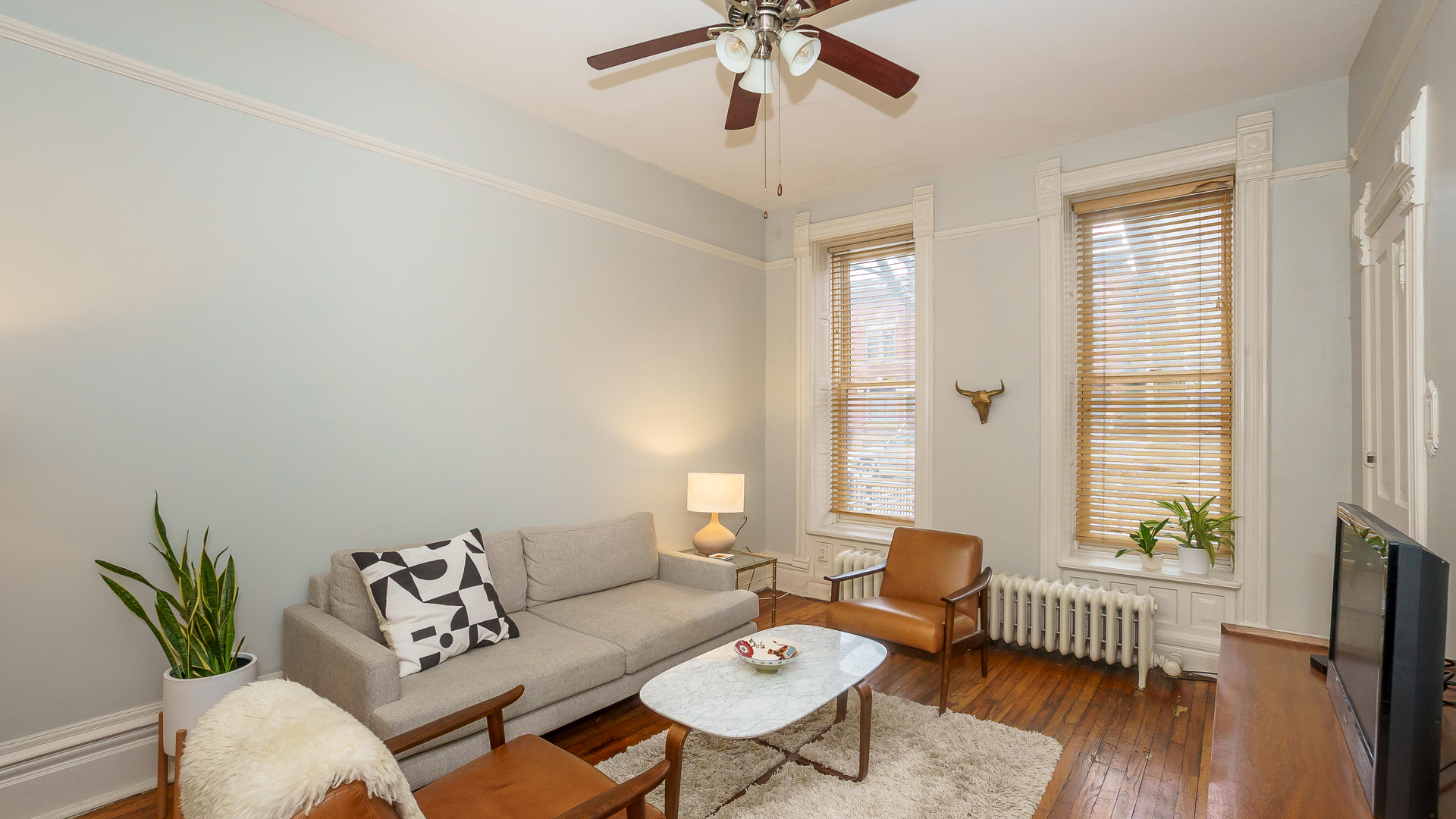 2033 W Potomac Avenue 1