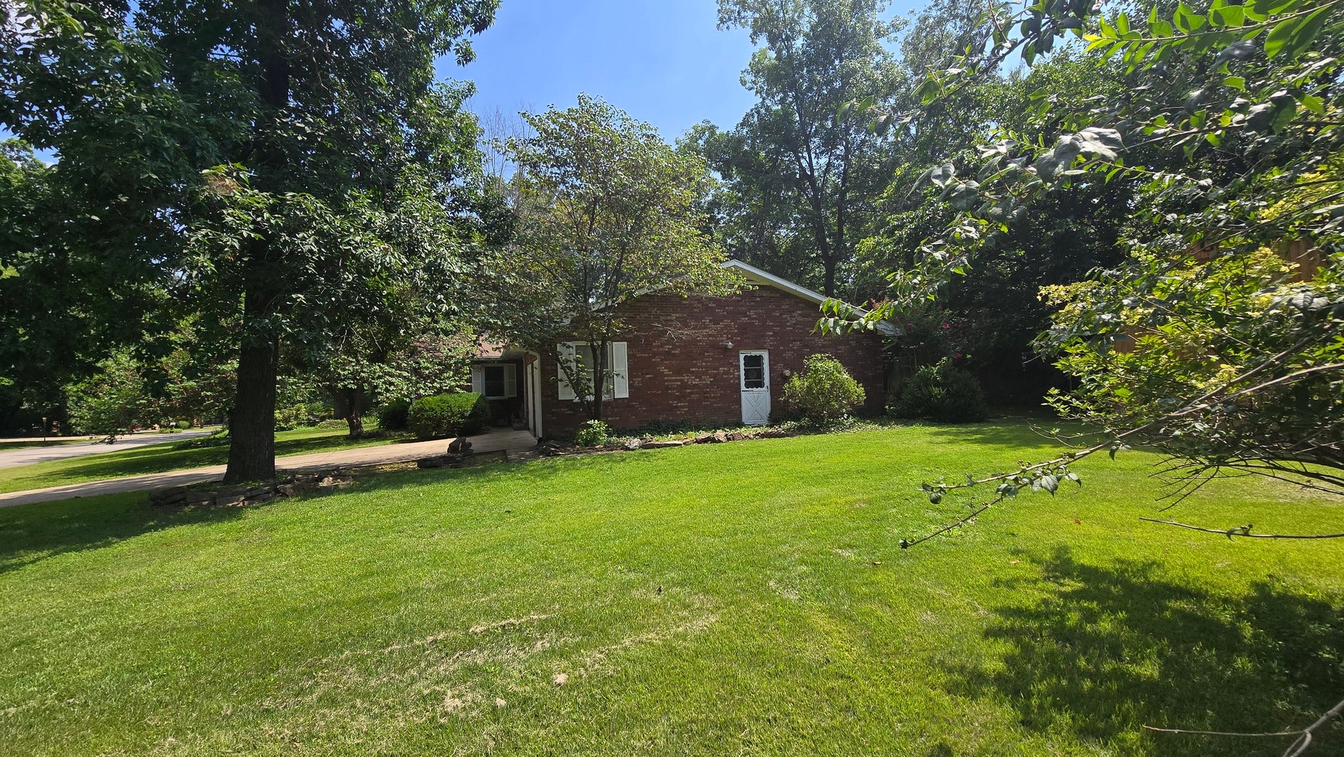 603 Country Club Lane